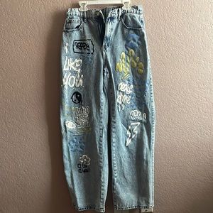 Graphic Women’s Jeans